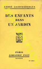 Des enfants dans un jardin