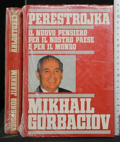 Perestrojka - Mihail S. Gorbacëv - copertina