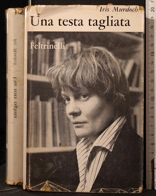 Una Testa Tagliata - Iris Murdoch - copertina