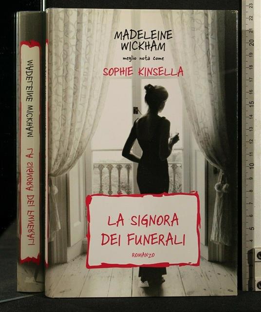 La Signora Dei Funerali - Madeleine Wickham - copertina