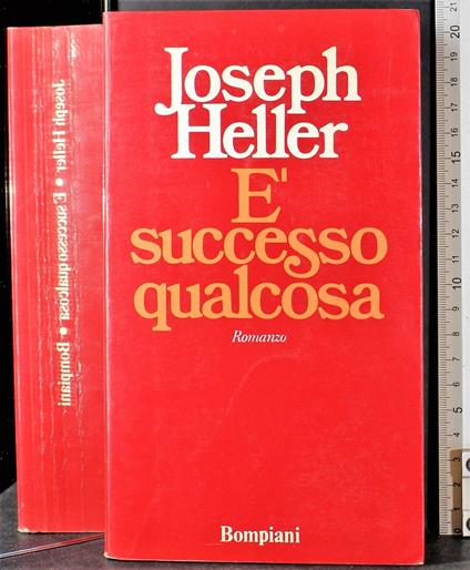 successo qualcosa - Joseph Heller - copertina
