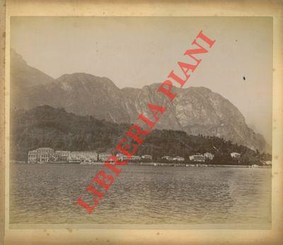 Lago di Como. Varenna La Galleia, Villa Serbelloni, Riva di Tremezzo, Veduta panoramica, Bellagio e Villa Melzi - Brogi - copertina