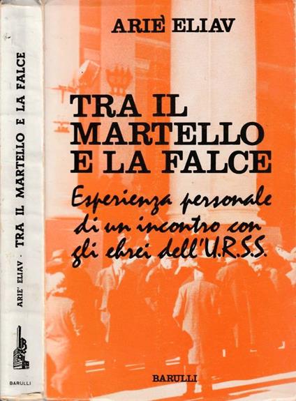 Tra il martello e la falce - copertina