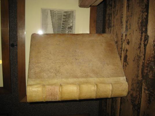 Sacrae Romanae Rotae Decisionum. Secunda hac nostra editione ab erroribus diligenter expurgatarum. Partis Primae Tomus Primus - Secundus. Argumentis, summariis, et triplici Indice ab eodem Auctore illustratus - copertina