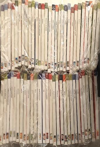 Lotto di 57 Numeri della Collana i Classici del Fumetto di Repubblica: 25/02/2003 01 Corto Maltese. 28/02/2003 02 Tex. 07/03/2003 03 L'uomo ragno. 14/03/2003 04 Paperino. 21/03/2003 05 Dylan Dog. 28/03/2003 06 Peanuts. 04/04/2003 07 Diabolik. 11/04/2 - G. Valerio Catullo - copertina