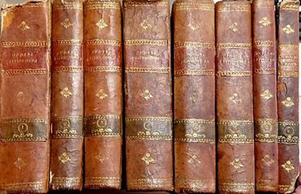 Dell'origine progressi e stato attuale d 'ogni letteratura. Pagine , XIII, , 531, bianca; XV, , 515, bianca; , 675, bianca; XII, , 607, bianca; , 708; XVI, 586; , 587-841, bianca, 88. Incisioni ai frontespizi, una diversa per ciascun volume. Questa   - copertina