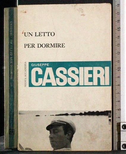 Un letto per dormire - Giuseppe Cassieri - copertina