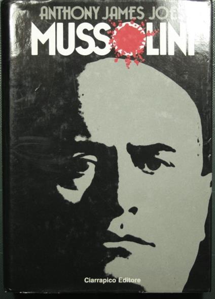 Mussolini - copertina