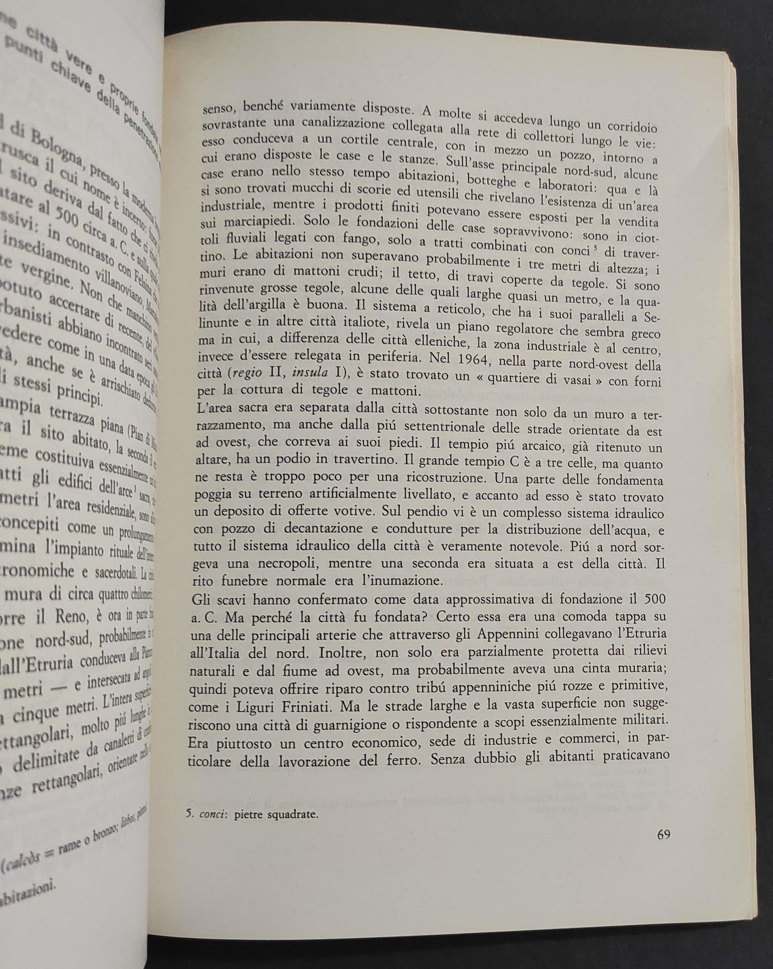 Gli Uomini e le Loro Istituzioni