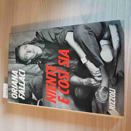 Niente E Così Sia - Oriana Fallaci - Rizzoli - 1970 - Oriana Fallaci - copertina