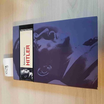 Hitler - Amtonio Spinosa - Famiglia Cristiana - San Paolo - 2002 - Antonio Spinosa - copertina