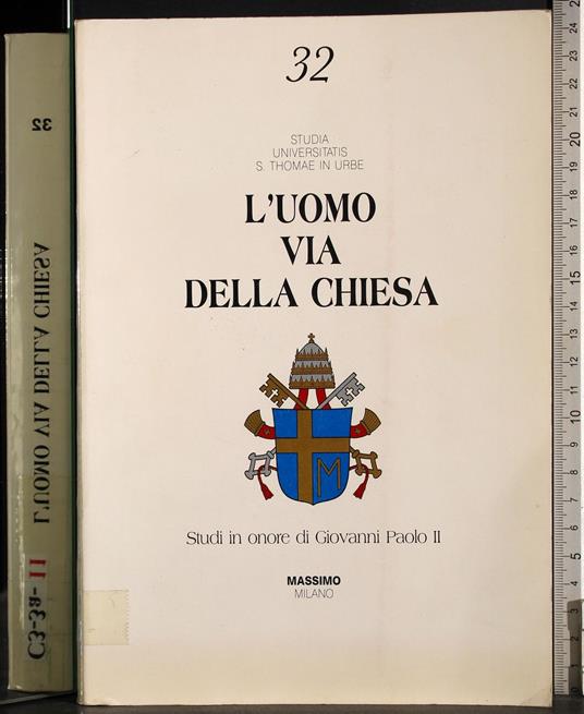 L' uomo via della Chiesa - copertina