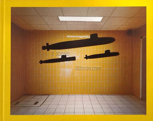 Lynne Cohen: Cover - copertina