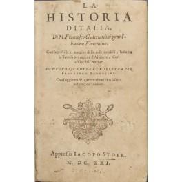 La historia d'Italia ... con le postille in margine delle cose notabili, Insieme la Tavola per ordine d'Alfabeto, Con la Vita dell'Autore. Di nuovo riveduta et corretta per Francesco Sansovino. Con l'aggiunta de quattro ultimi libri lasciati indietro da - copertina