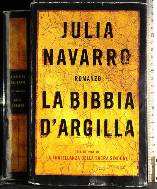 Bibbia d'argilla - Julia Navarro - copertina