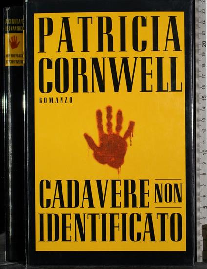 Cadavere non identificato - Patricia D. Cornwell - copertina