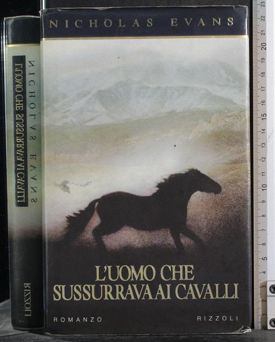 L' uomo che sussurra ai cavalli - Nicholas Evans - copertina