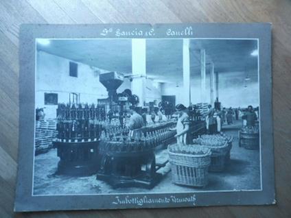 F. lli Gancia & c. Canelli. Imbottigliamento Vermouth. (Grande fotografia originale vintage) - copertina