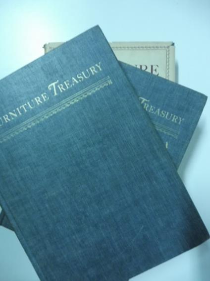 Furniture treasury (Mostly of American Origin). All periods of American furniture with some foreign examples in America also American hardware and household utensils... Vol. I (-III) - Wallace Nutting - copertina
