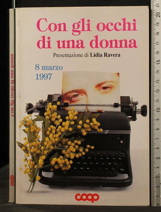 Con Gli Occhi di Una Donna - copertina