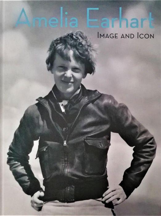 Amelia Earhart. Image and Icon - copertina