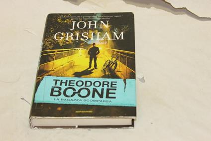 Theodore Boone - John Grisham - copertina