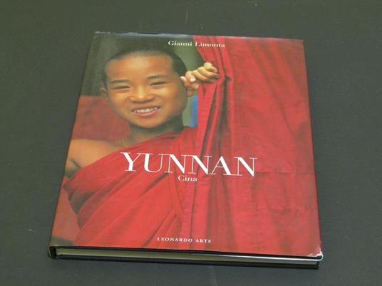 Yunnan Cina. Leonardo Arte. 2000 - I - Gianni Limonta - copertina