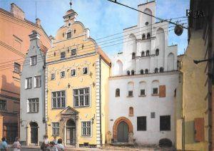 Lettonia. Riga. The dwelling houses. Three Brothers. Non viaggiata, stampa 1989 - copertina