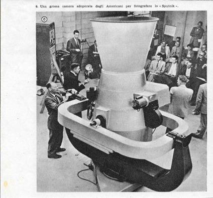 Camera adoperata dagli americani per fotografare lo Sputnik. Stampa 1957 - copertina