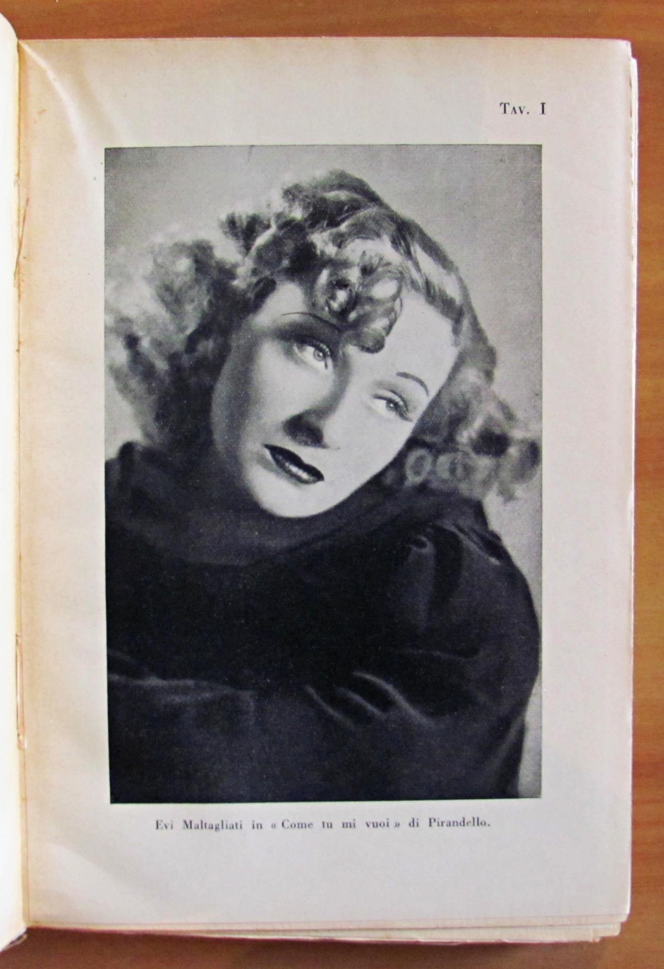 Chi E' Di Scena - Collana Maschere E Volti