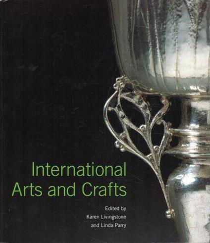 International Arts and Crafts - copertina