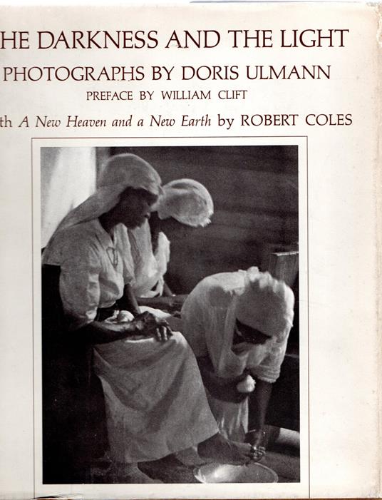 The Darkness and the Light: Photographs - copertina