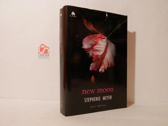 New moon - Stephenie Meyer - copertina
