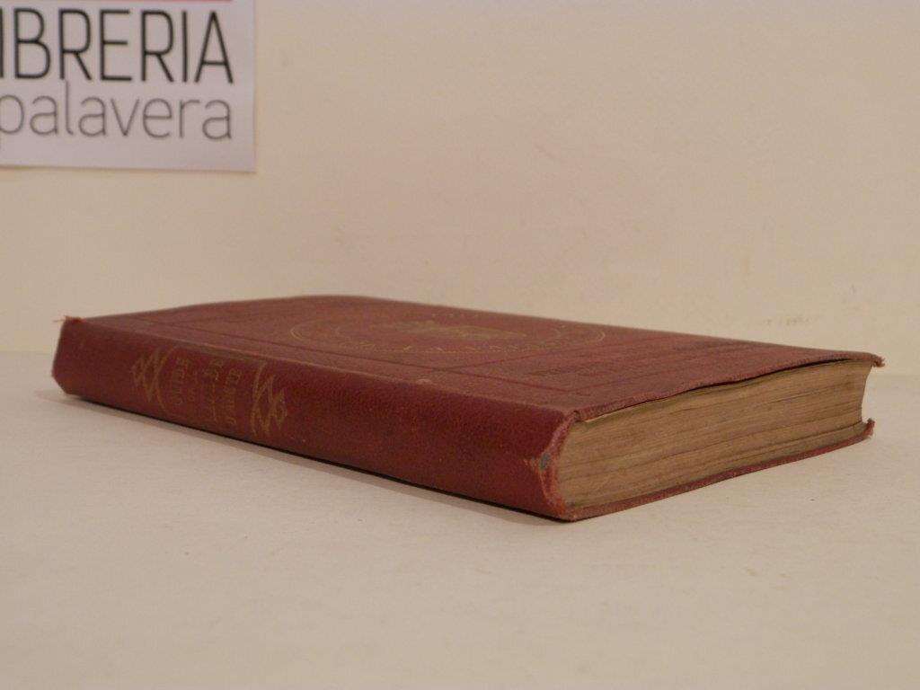 Guide de la vallee d'Aoste : ouvrage illustré de 85 gravures tirées de l'ouvrage de m. Aubert