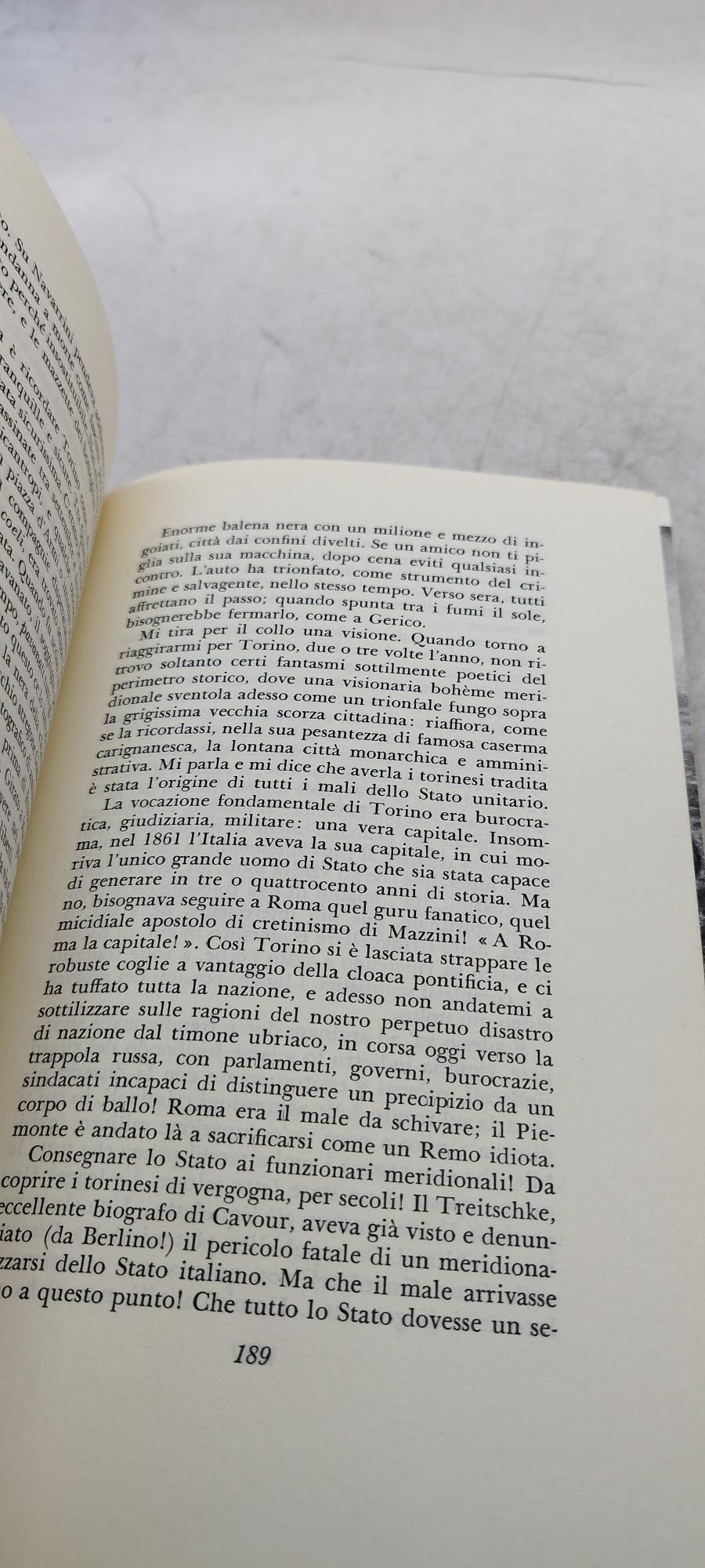 vita apparente adelphi