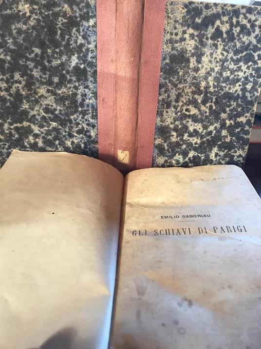 Gli schiavi di Parigi - Émile Gaboriau - copertina