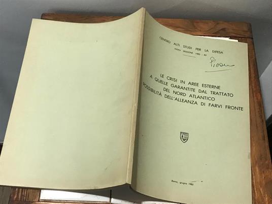 Le crisi in aree esterne a quelle garantite dal trattato del nord atlantico possibilita' dell'alleanza di farvi fronte 34 sessione - copertina