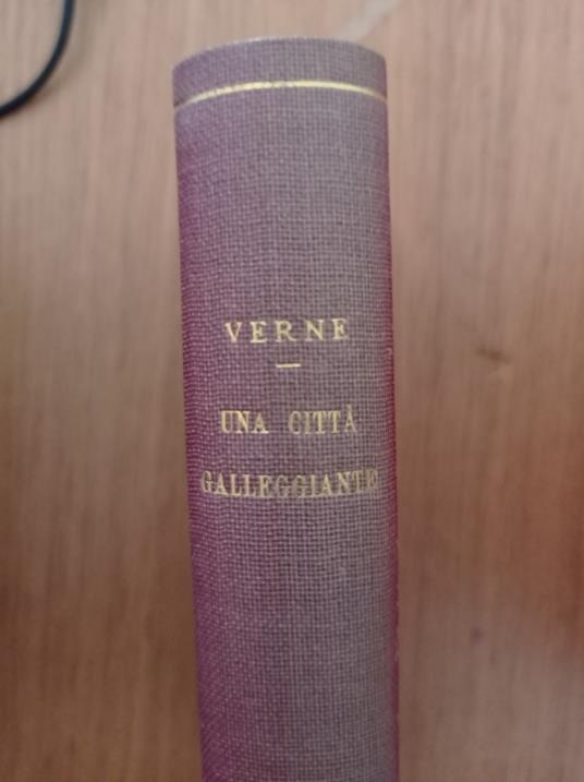 Una città galleggiante - Jules Verne - copertina