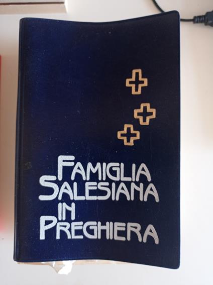 Famiglia Salesiana in preghiera - copertina