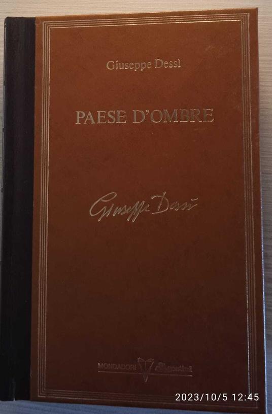 Paese d'ombre - Giuseppe Dessì - copertina