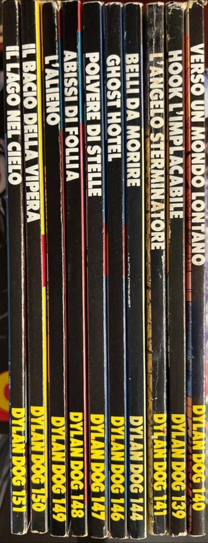 Lotto 10 numeri Dylan Dog (n° 139-140-141-144-146-147-148-149-150-151) - copertina