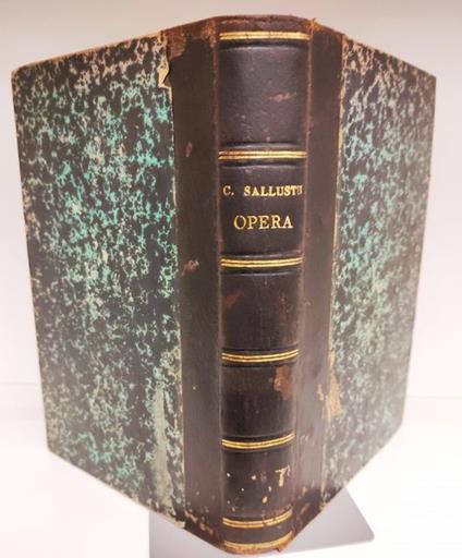 Conjuration de Catilina (De coniuratione Catilinae). Texte latin publié d'après les travaux les plus récents avec un commentaire critique et explicatif et une introduction par E.Antoine et R.Lallier. Rileg.insieme: Salluste, Guerre de Jugurtha (De be - copertina