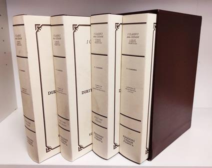 Corso di diritto amministrativo. Vol. 1: Introduzione, il diritto amministrativo obbiettivo (le fonti, contenuto, efficacia ed applicazione del diritto obbiettivo). Vol. 2: Rapporti giuridici e diritti subbiettivi, i subbietti, gli oggetti dei rappor - copertina