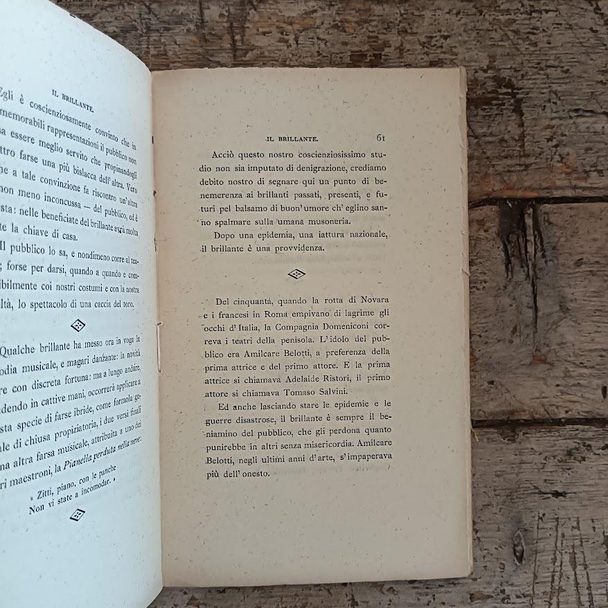 Figurine della scena di prosa