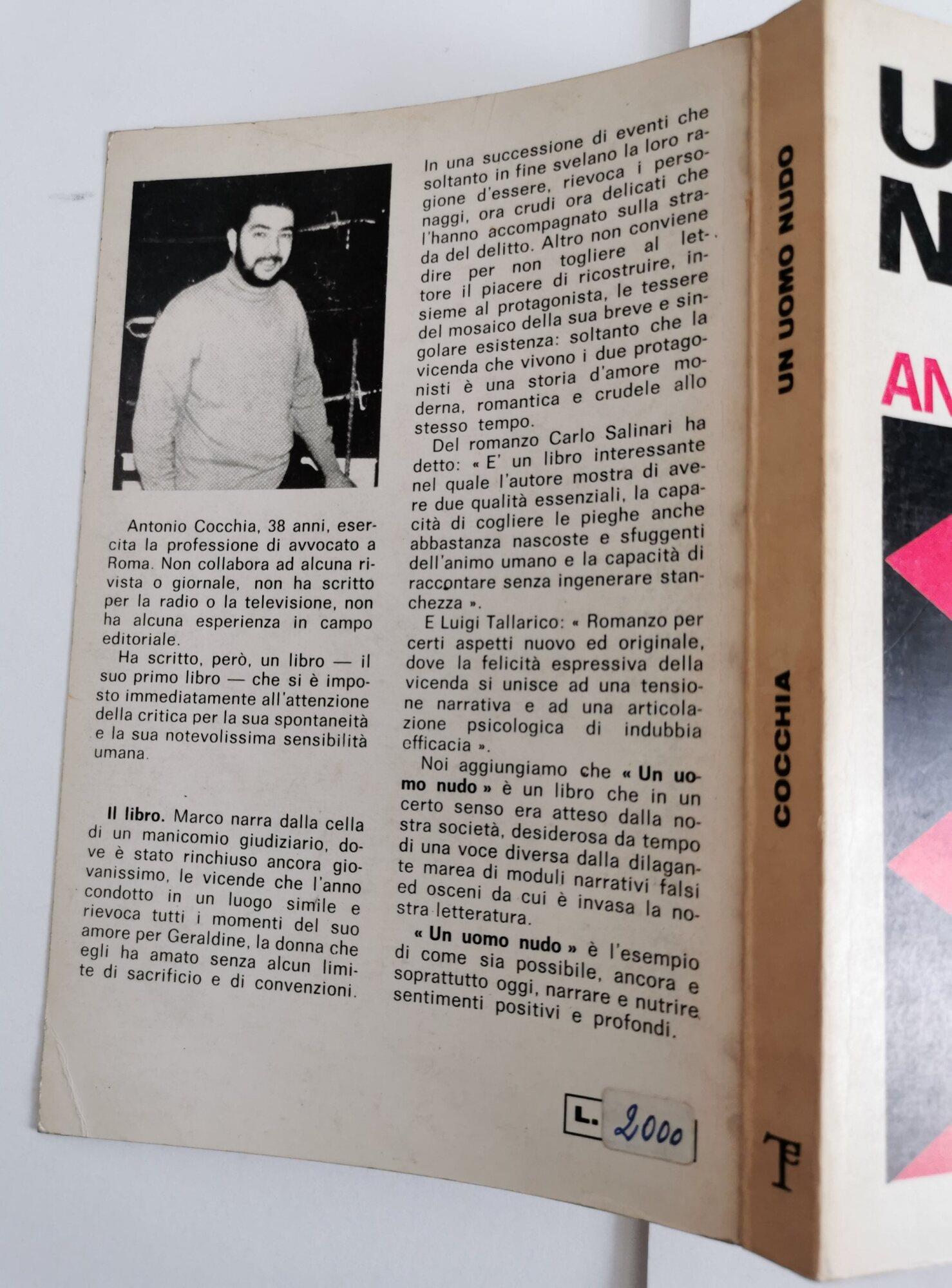 Un uomo nudo