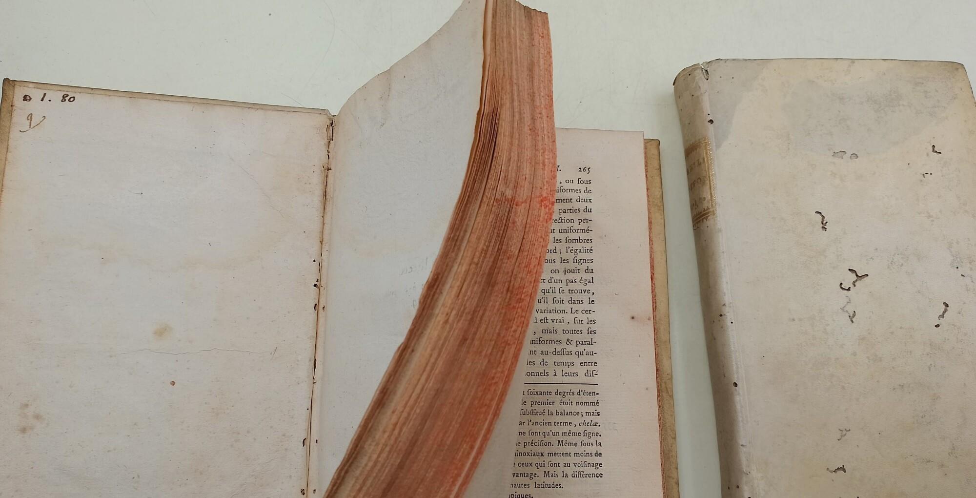 Astronomicon- 2 tomi