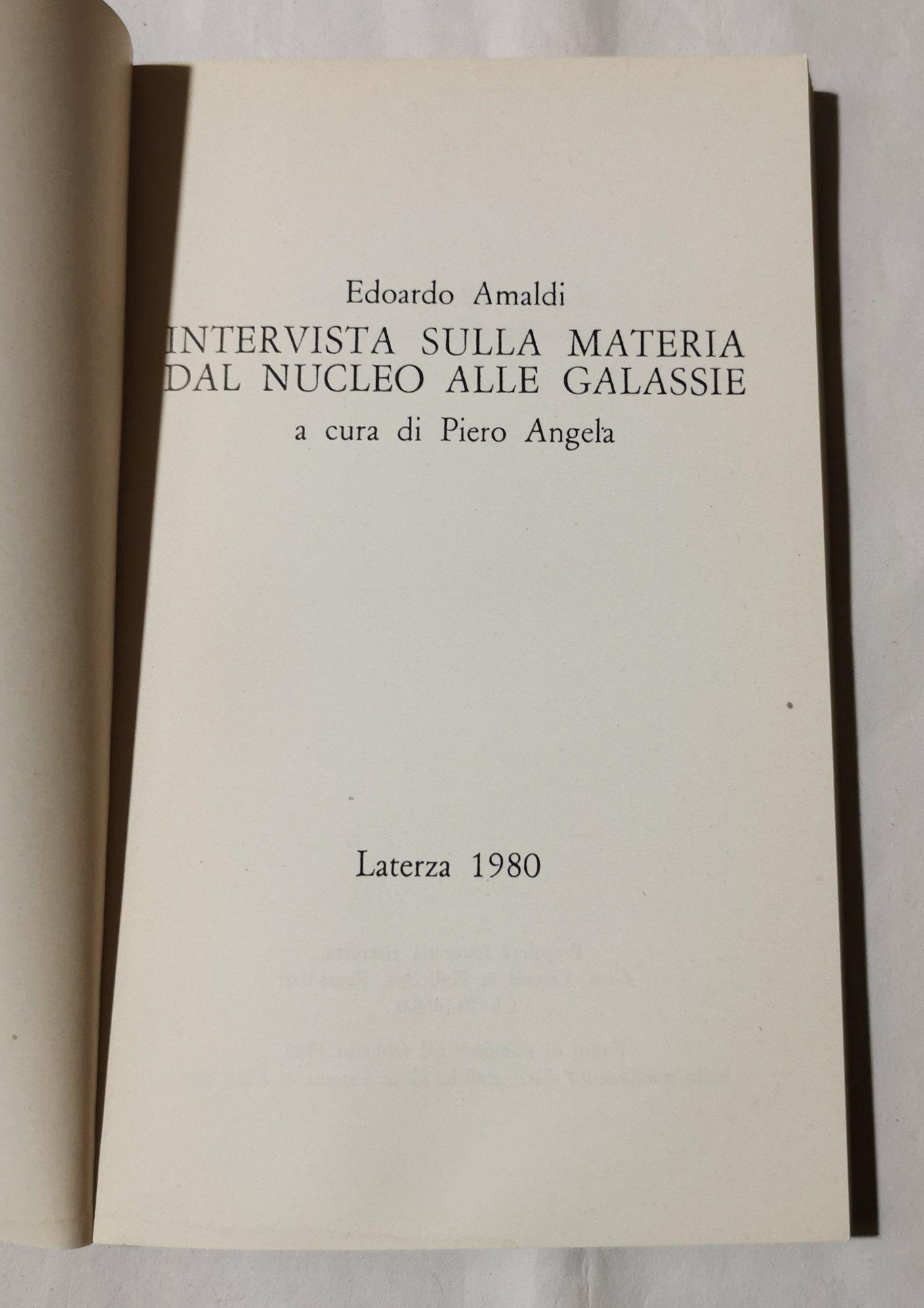Intervista sulla materia dal nucleo alle galassie