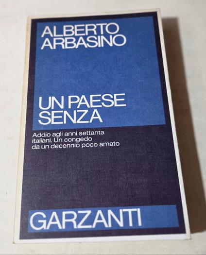 Un paese senza - Alberto Arbasino - copertina