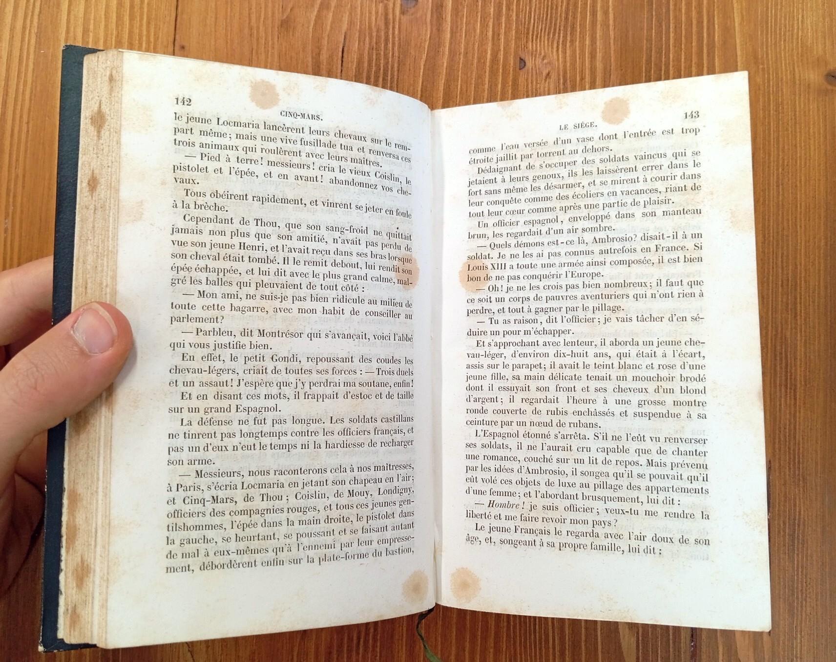 Cinq-Mars ou Une conjuration sous Louis XIII précédée de Réflexions sur la véritée dans l'art, suivie du Discours de réception de l'auteur à l'Académie Française