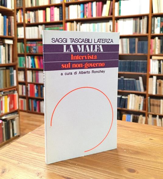 Intervista sul non-governo - copertina